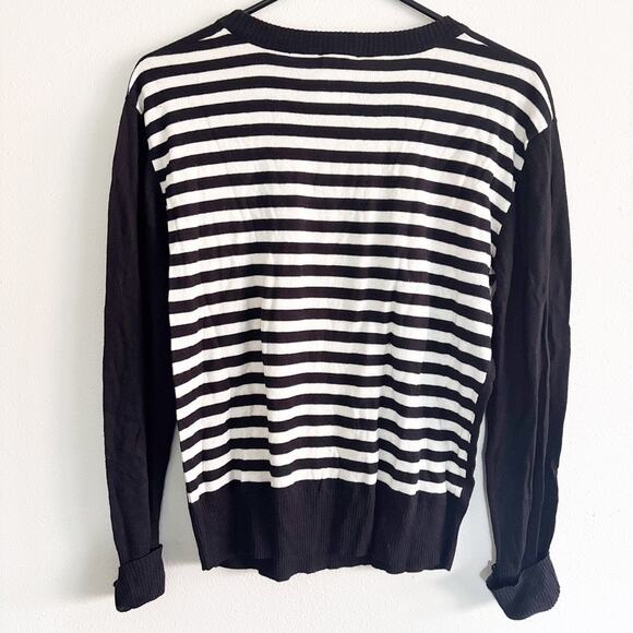 Hello Kitty Sz S Lightweight Graphic Print Sweater Striped Back Cuffed Sleeves - Picture 2 of 12